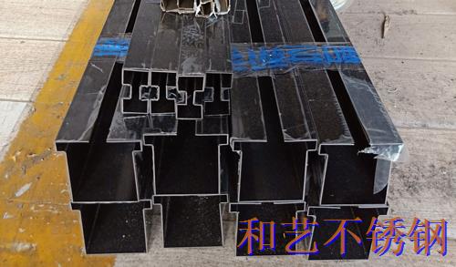 湖南常德德安府門包邊、線條、裝飾、護(hù)欄項(xiàng)目